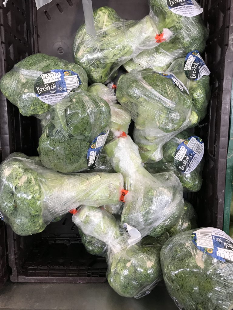 needless plastic packaging of groceries in supermarkets
